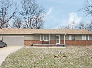 604 W 6th Ave, Cheney, KS 67025
