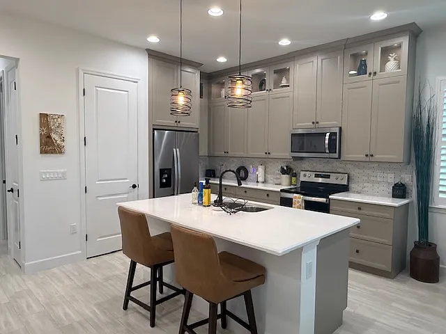 7350 Saona Ct — Photo 6