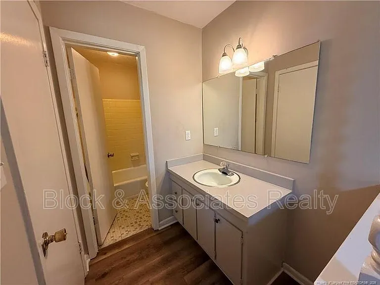 4959 Fieldcrest Dr #C — Photo 6