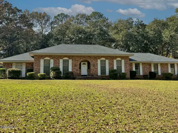 73 Birchwood Ln, Lucedale, MS 39452