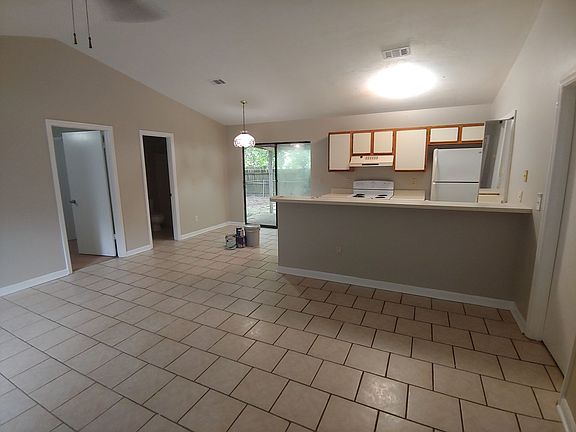 4th image of 905 Tomahawk Ct