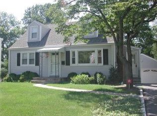 38 Wescott St, Riverside, CT 06878