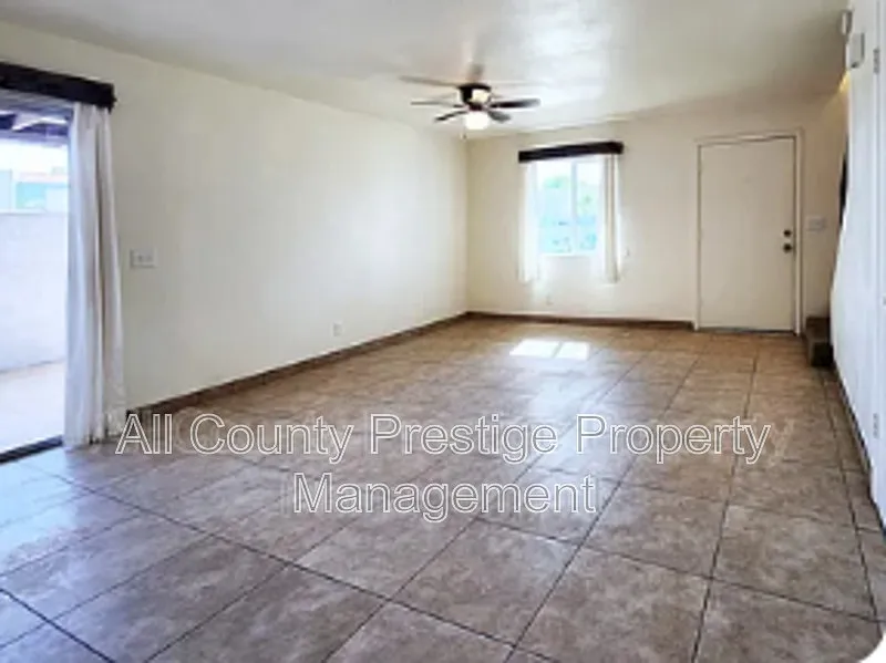 3 bed, 1.5 bath, 1074 sqft, $1,600 — Photo 3