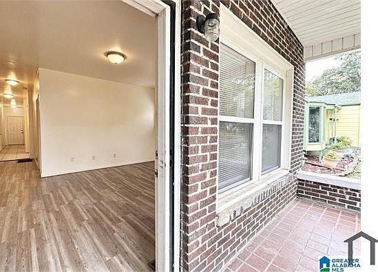 3rd image of 737 40th Pl APT A