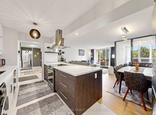100 Canyon Ave #402, Toronto, ON M3H 5T9