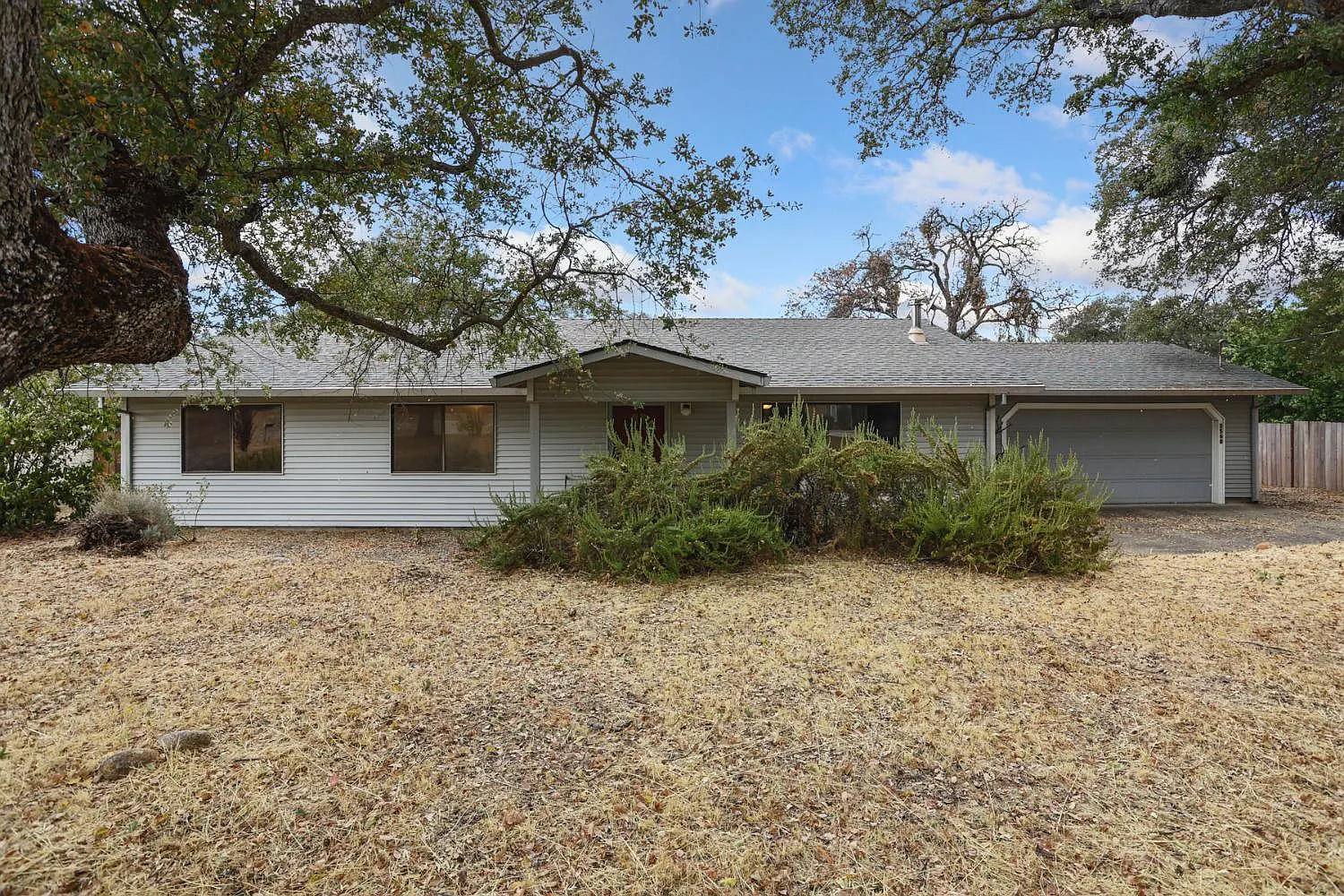 3568 Hartvickson Ln photo 1