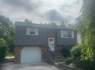 54 Fawn Ave, New Oxford, PA 17350