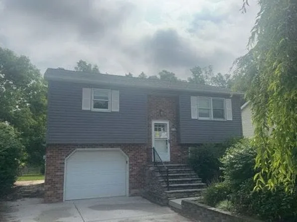 54 Fawn Ave, New Oxford, PA 17350