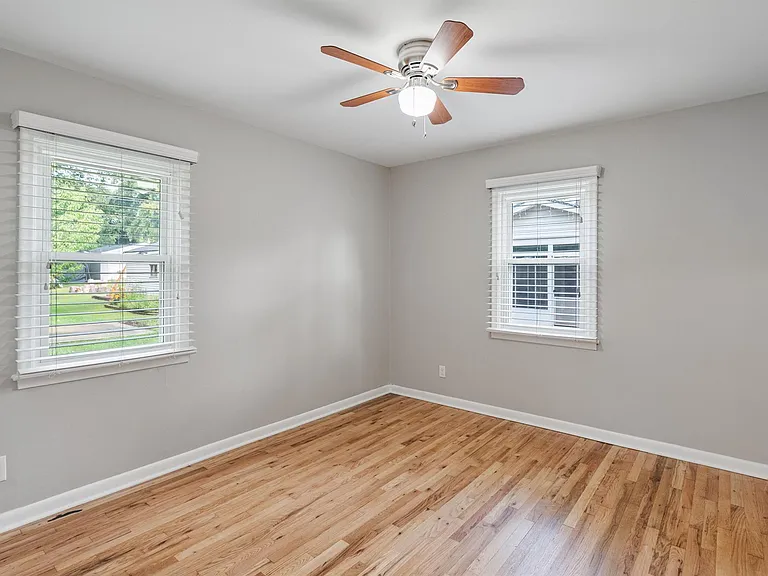 15403 Maxwell Ave — Photo 11