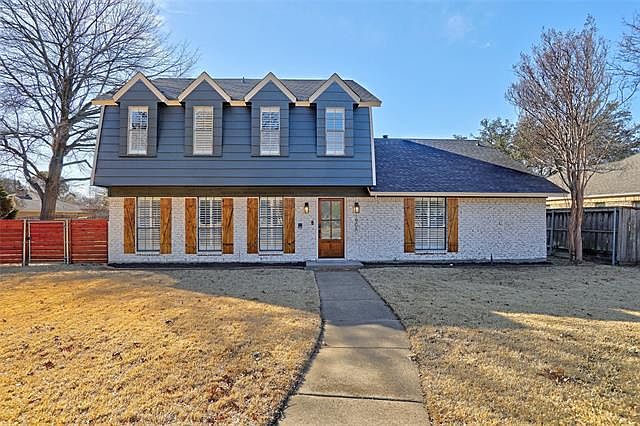 1st image of 1906 Villanova Dr