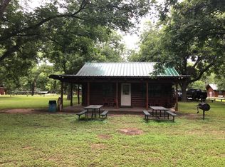 121 Red Wright Rd, Leakey, TX 78873