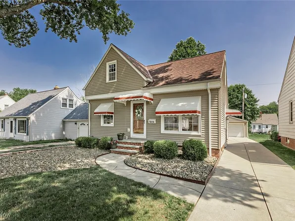 9414 Pinegrove Ave, Parma, OH 44129