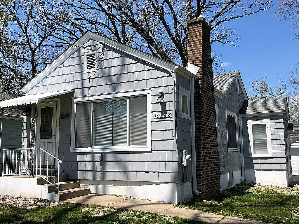 10558 W Woodland Ave photo 1