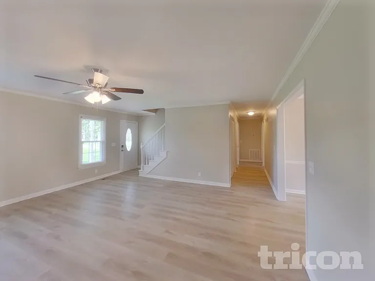 5235 W Calgary Rd — Photo 2