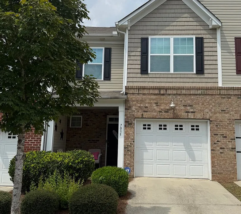 7035 Woodsbay Ln