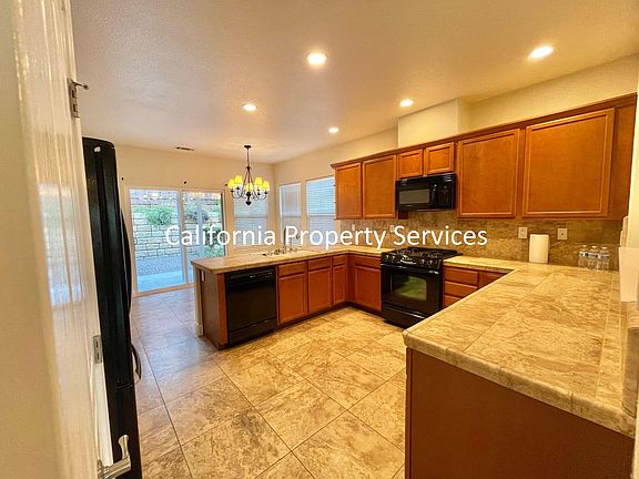 5th image of 432 Penelope Ln