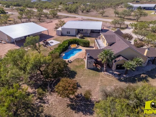 2111 Copper Rock Rd, San Angelo, TX 76904