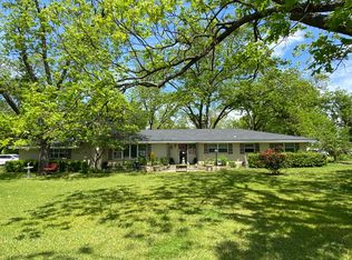 901 E Main St, Tishomingo, OK 73460