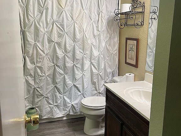 3rd image of 2710 Huckleberry Dr