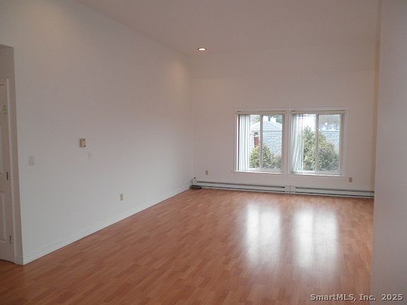 5th image of 73 Park Ave #79-504