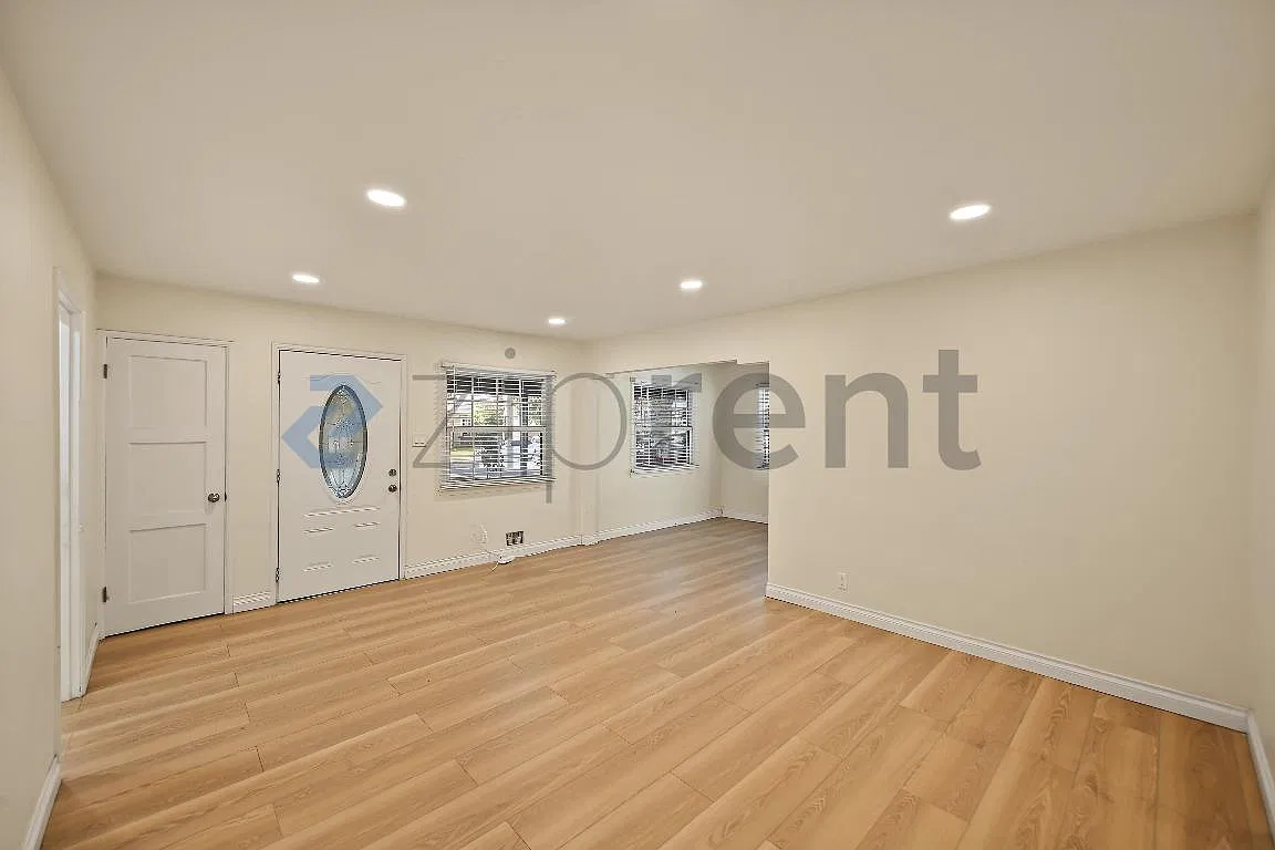 2 bed, 1382 sqft, $3,250 — Photo 1