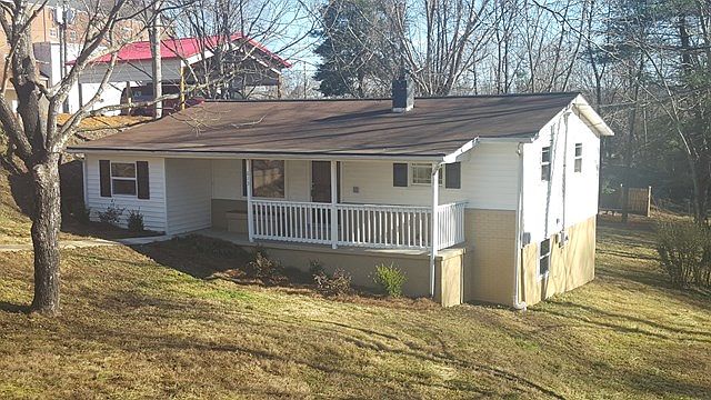 1st image of 613 E St