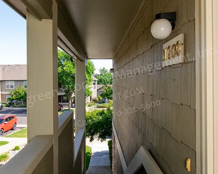 5225 White Willow Dr #M200 — Photo 30