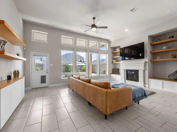19411 Gray Mare Dr, Tomball, TX 77377