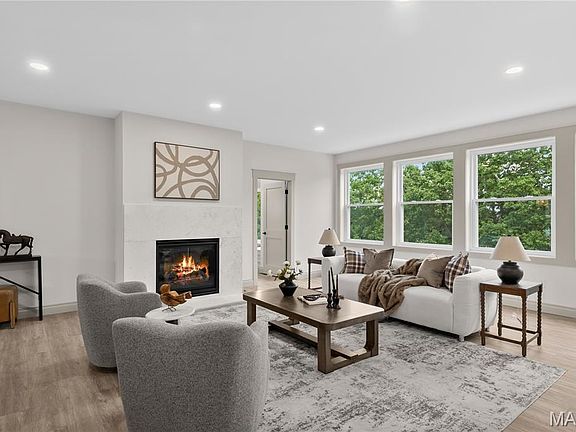 2nd image of 674 Grand View Ridge Ct