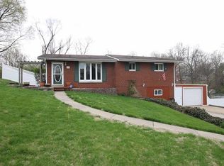 567 Brookwood Dr, East Alton, IL