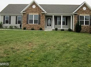 1477 Crushed Apple Dr, Martinsburg, WV 25403