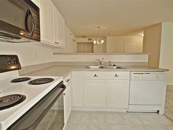 5th image of 1125 Arbor Creek Dr APT 1D