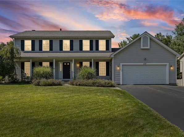 214 Weiland Woods Ln, Rochester, NY 14626