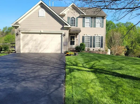 31 Stanford Dr, West Grove, PA 19390