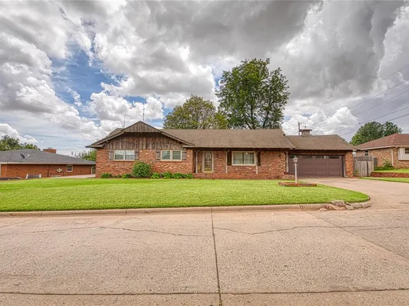 1500 Redstone Dr, Clinton, OK 73601