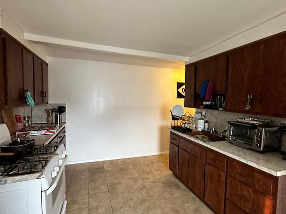 4th image of 179 Bay 25 St #3A