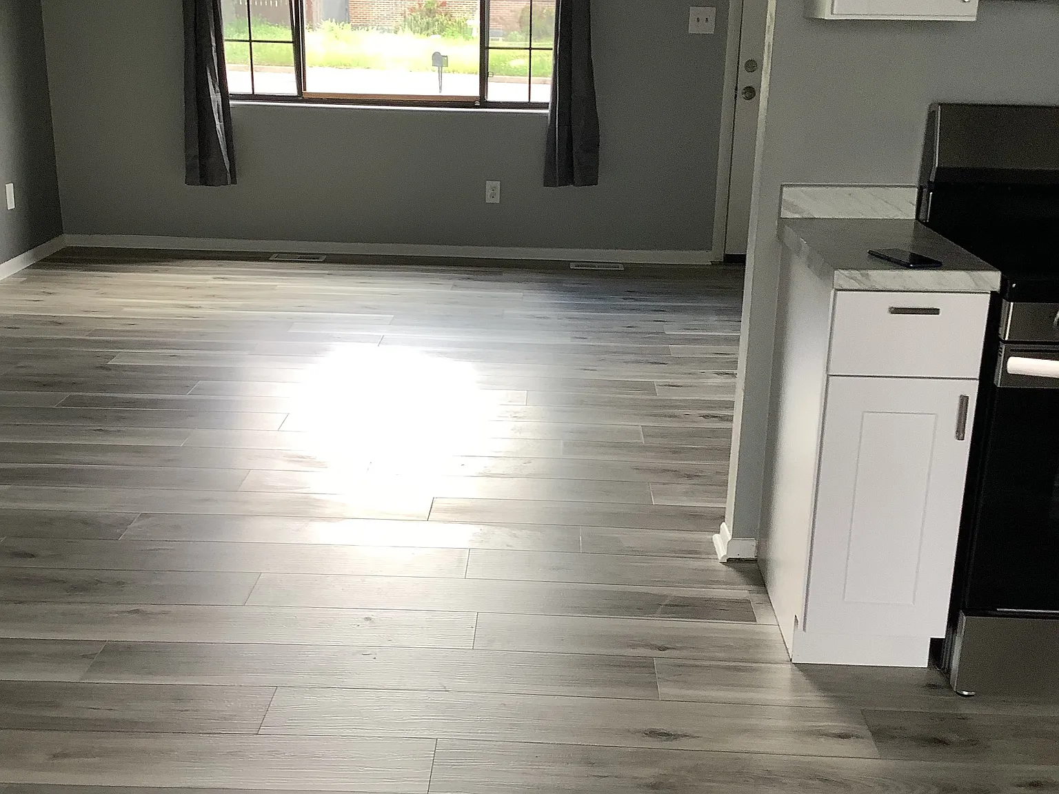 5 bed, 2200 sqft, $2,600 — Photo 3