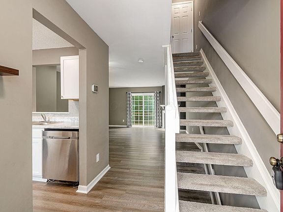 4th image of 7279 Kirkdale Dr #27E