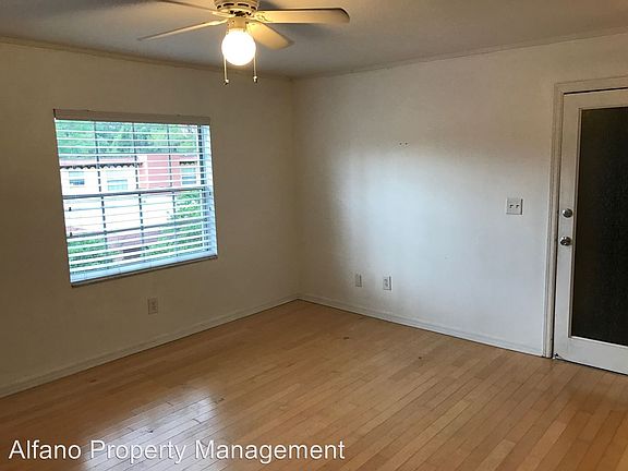 5th image of 1523 Catherine St APT 19