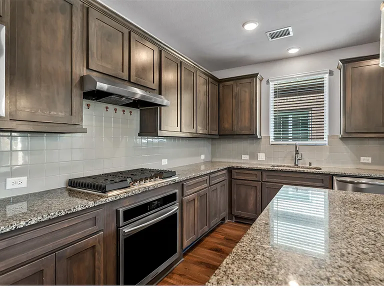 3304 Lake Palestine Rd — Photo 4