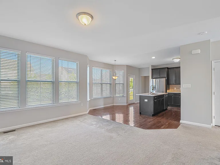 605 Socrates St — Photo 25