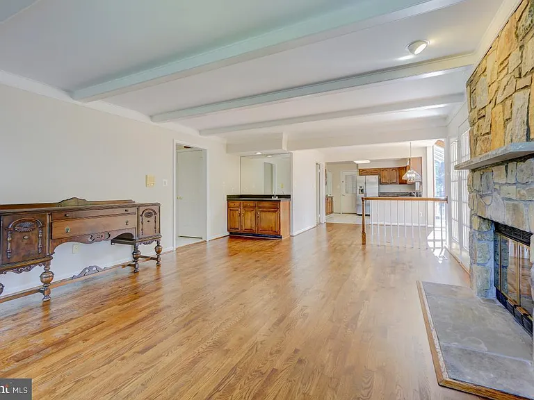 9548 Fox Hollow Dr — Photo 17