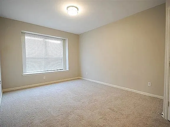 3652 Vienna St — Photo 9
