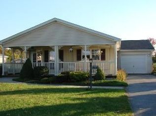 2 Boynton Dr, Poughkeepsie, NY 12603