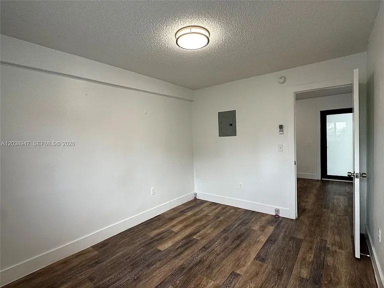529 SW 4th St #104 — Photo 10