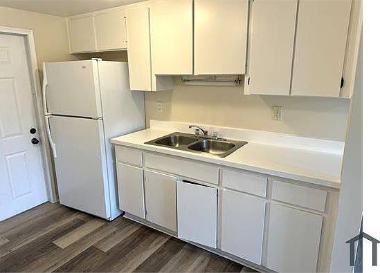 2nd image of 38250 North Ave