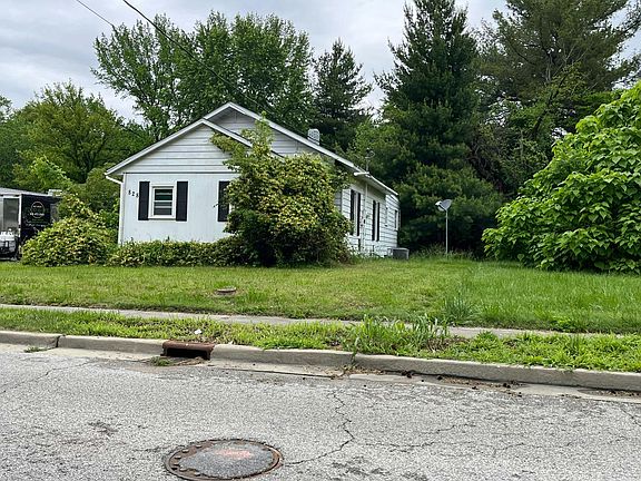 2nd image of 828 Airport Rd