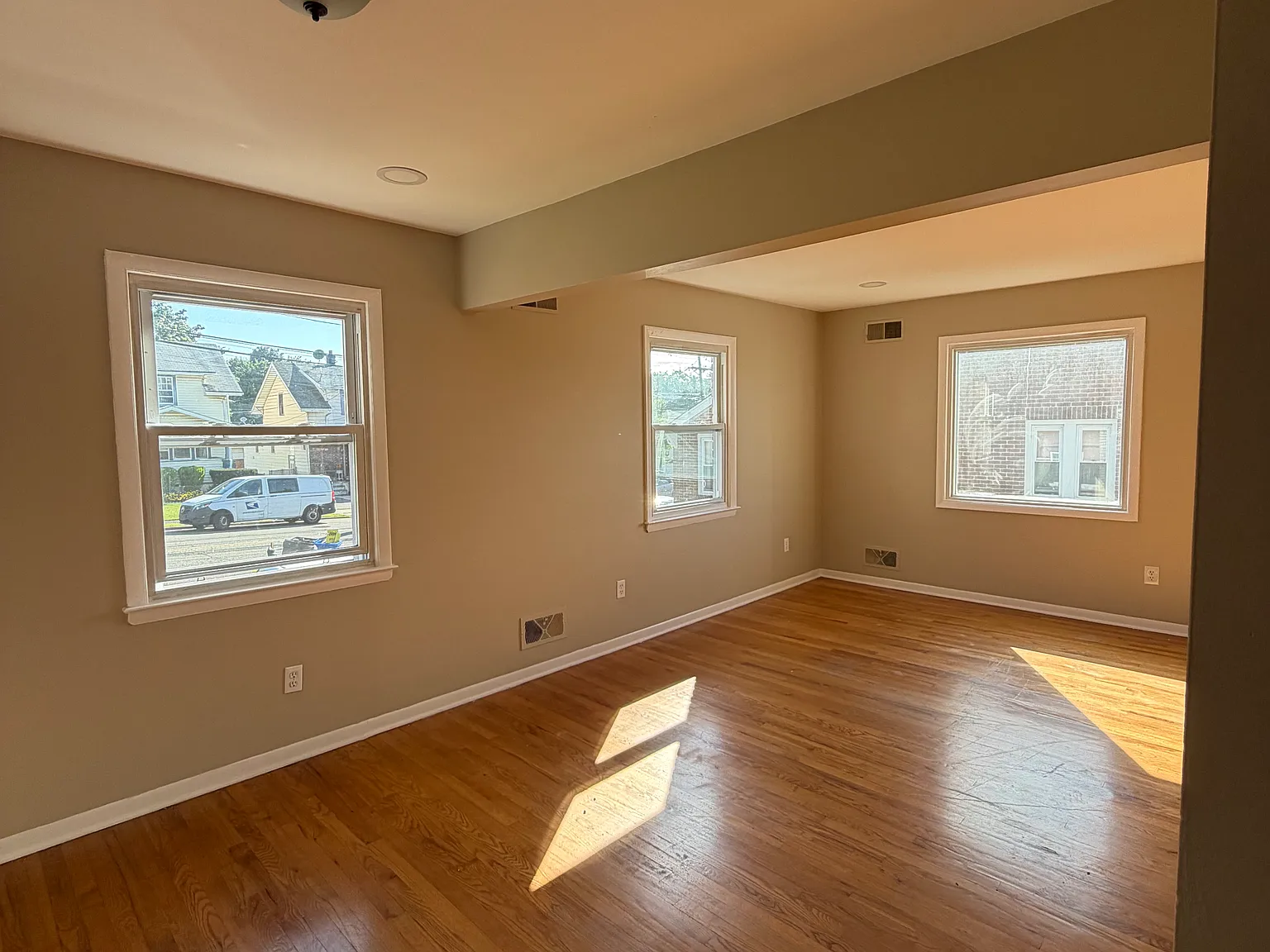 2 bed, $2,450 — Photo 1