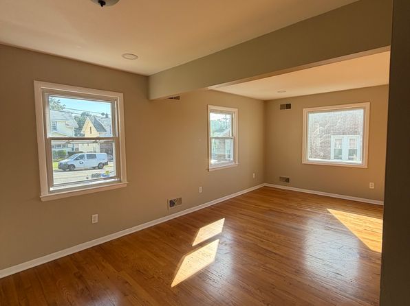 433 Preakness Ave #1