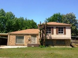 8814 Mayflower Rd, Little Rock, AR 72205